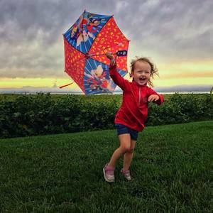 Meet your Posher, Lora